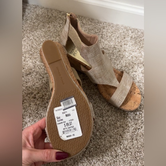 Donald J Pliner Wedge Sandal - Picture 6 of 13